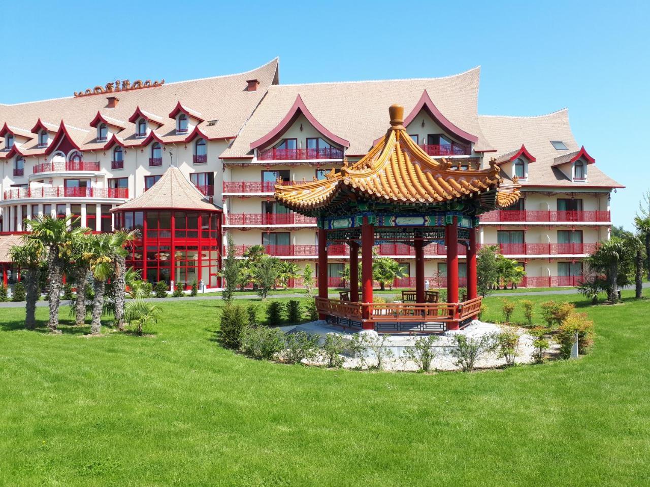 Les Pagodes De Beauval Hotell Saint-Aignan  Exteriör bild